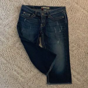 BKE Madison Capris distress frayed hem